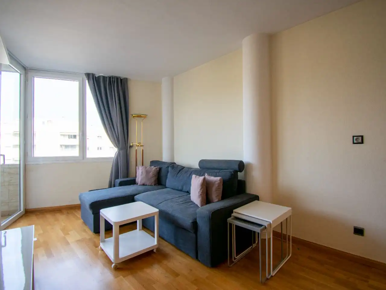 Piso de alquiler en Carrer Saragossa, 1, Castelldefels Sala de estar de Piso de alquiler en Castelldefels con Aire acondicionado, Piscina y Balcón