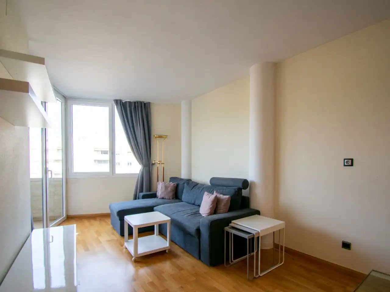 Piso de alquiler en Carrer Saragossa, 1, Castelldefels Sala de estar de Piso de alquiler en Castelldefels con Aire acondicionado, Piscina y Balcón