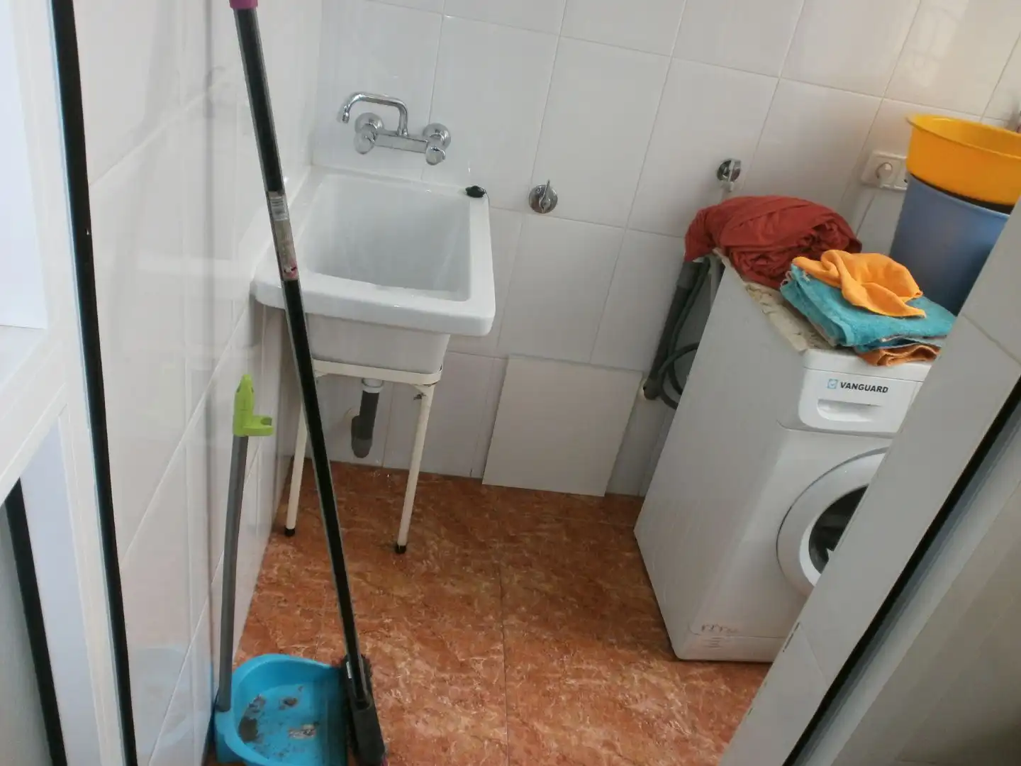 Flat for rent in Carrera del Perú, 70, Nueva Andalucía Bathroom of Flat for rent in Almería with Furnished and Community parking
