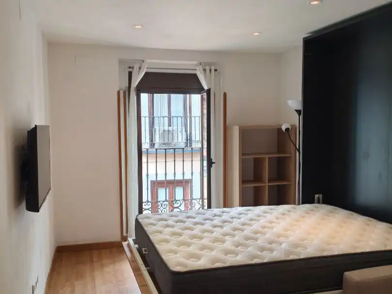 Wohnung zur Miete in Calle de Hernán Cortés, 14, Justicia - Chueca Schlafzimmer von Wohnung zur Miete in Madrid Capital mit Balkon