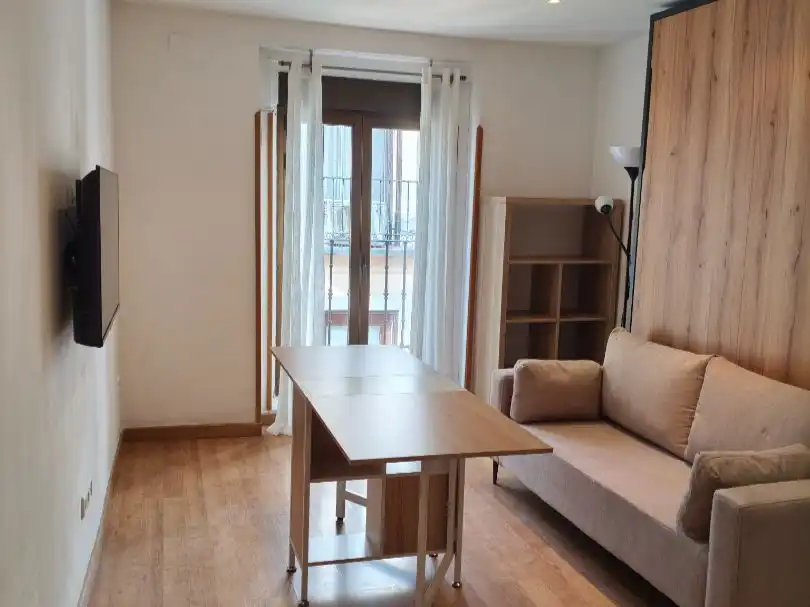 Wohnung zur Miete in Calle de Hernán Cortés, 14, Justicia - Chueca Schlafzimmer von Wohnung zur Miete in Madrid Capital mit Balkon