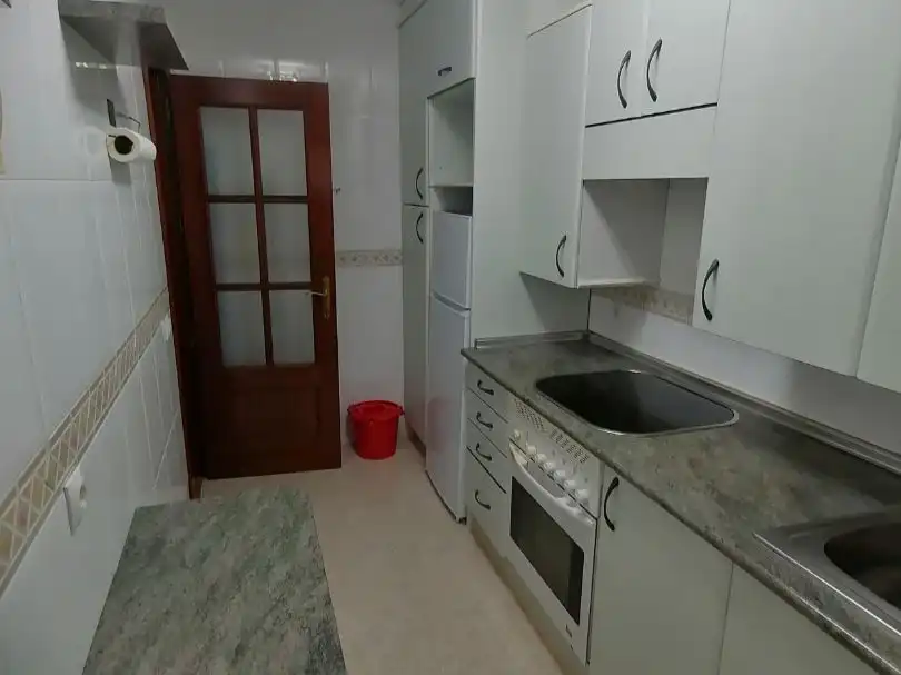 Piso de alquiler en Calle de Llanos de Escudero, 17, Pueblo Nuevo Cocina de Piso de alquiler en Madrid con Calefacción y Amueblado