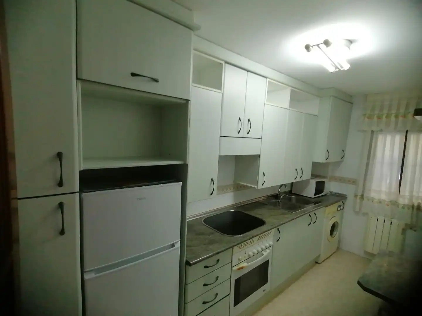 Piso de alquiler en Calle de Llanos de Escudero, 17, Pueblo Nuevo Cocina de Piso de alquiler en Madrid con Calefacción y Amueblado