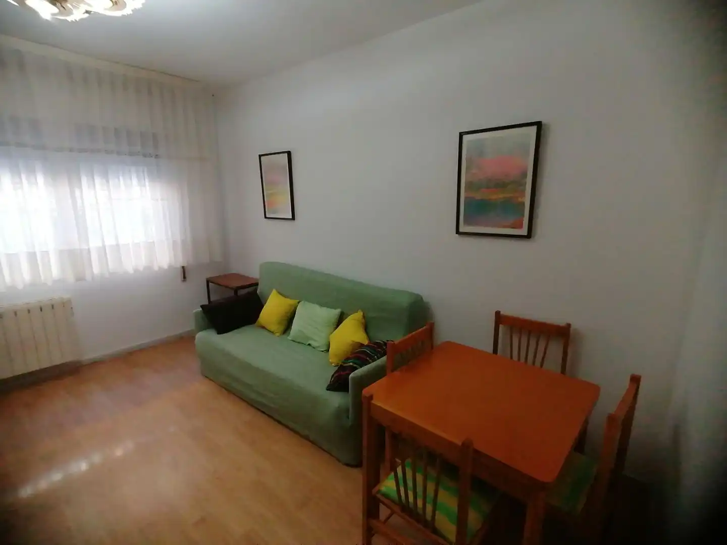 Piso de alquiler en Calle de Llanos de Escudero, 17, Pueblo Nuevo Sala de estar de Piso de alquiler en Madrid con Calefacción y Amueblado
