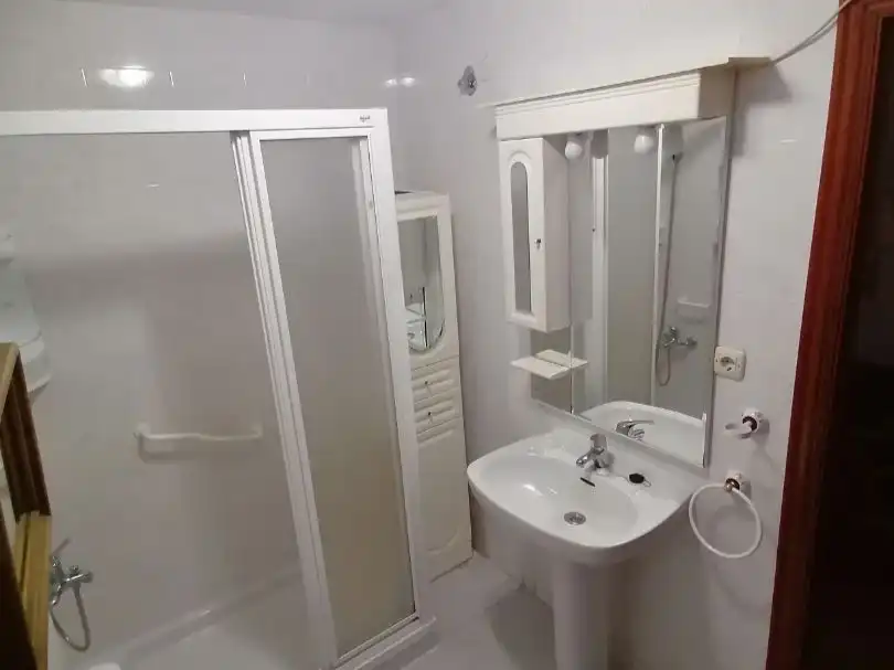 Piso de alquiler en Calle de Llanos de Escudero, 17, Pueblo Nuevo Baño de Piso de alquiler en Madrid con Calefacción y Amueblado
