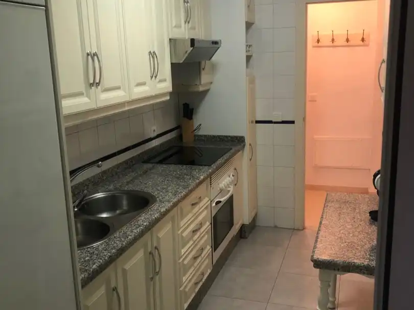 Piso en venta en Calle Domingo Ortega, 21, Los Boliches Cocina de Piso en venta en Fuengirola con Aire acondicionado, Calefacción y Terraza