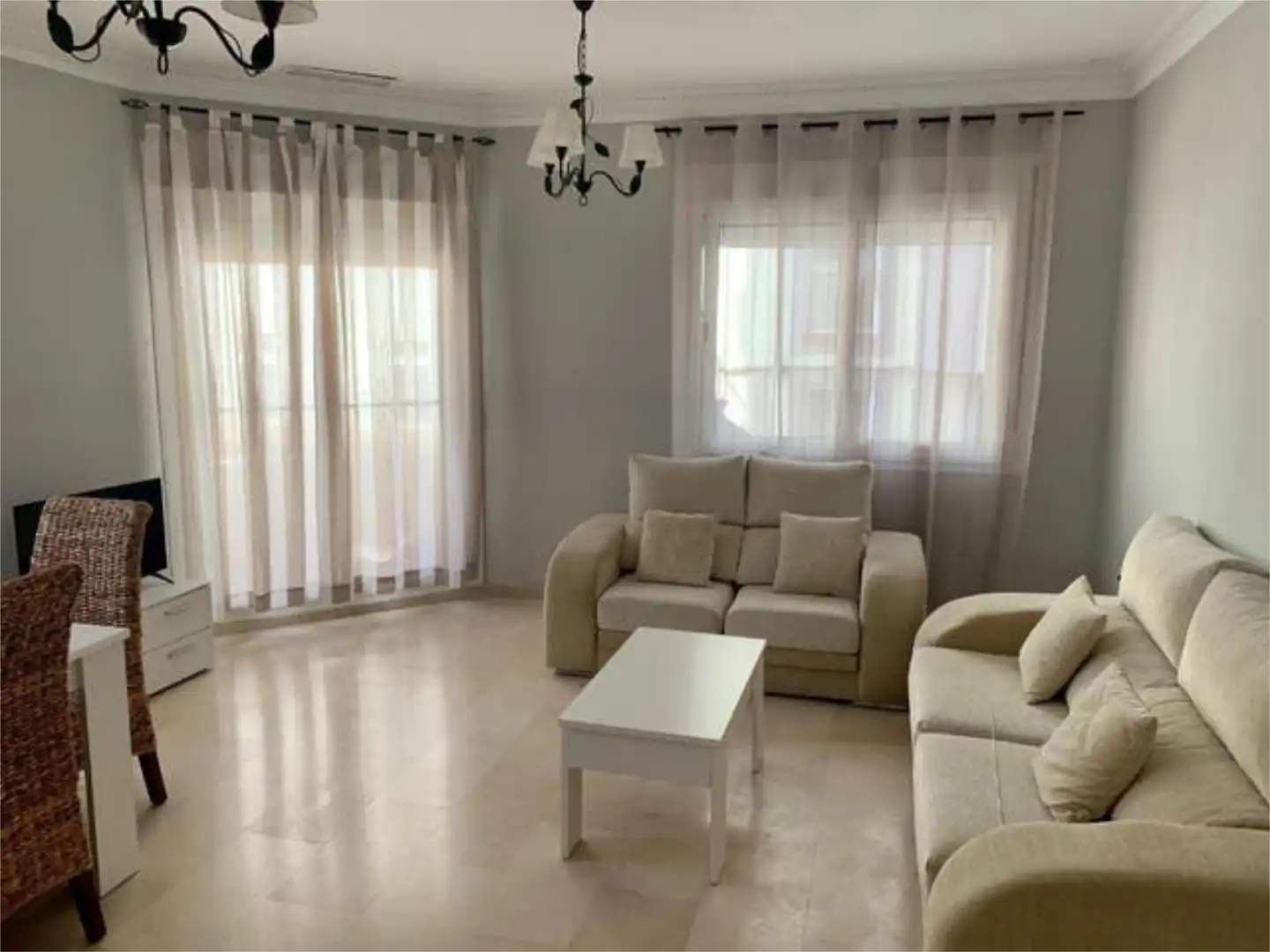 Pis de lloguer a Centro- San Felipe - Huerta Fava Sala d'estar de Pis de lloguer en La Línea de la Concepción