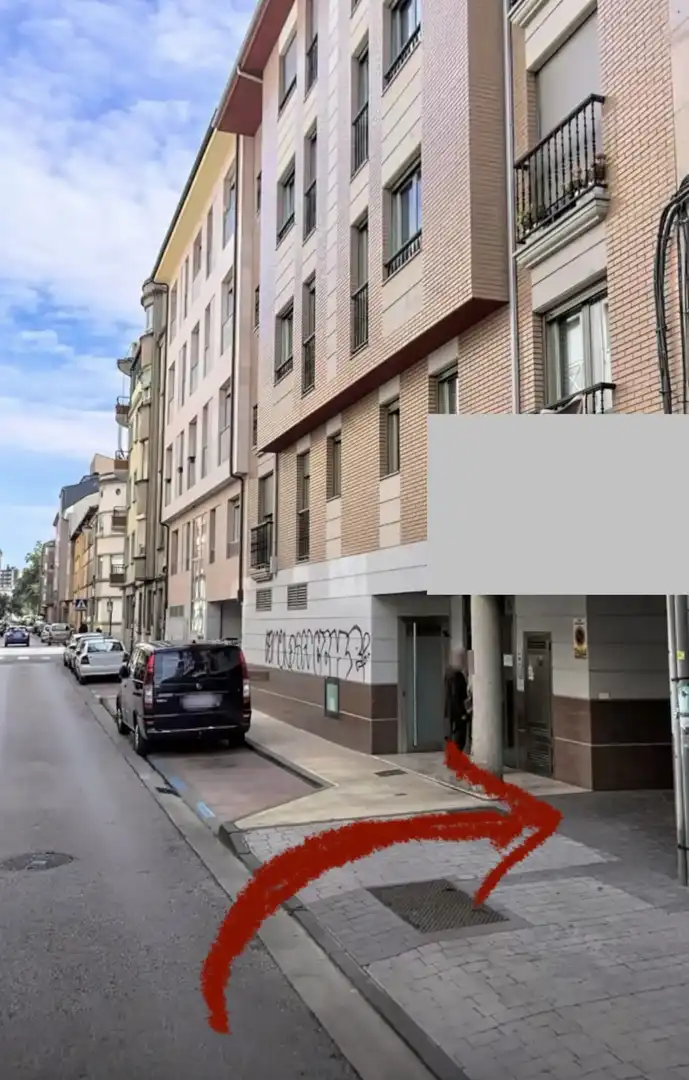 Außenansicht von Garage zum Verkauf in Ponferrada