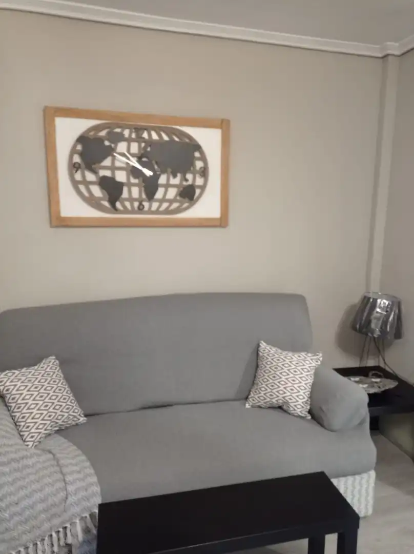 Zimmer in Calle Real, 20, Torrejón de la Calzada Wohnzimmer von Wohnung zur untervermieten in Torrejón de la Calzada mit Parkett, Terrasse und Möbliert