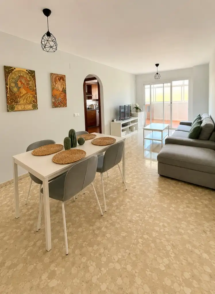 Flat for sale in Camino Viejo de Vélez, 42, Torre de Benagalbón Dining room of Flat for sale in Rincón de la Victoria with Air Conditioner, Terrace and Swimming Pool