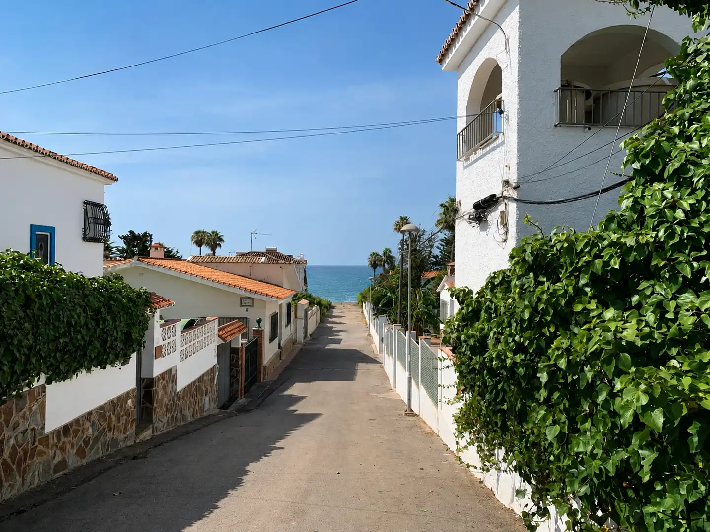 Flat for sale in Camino Viejo de Vélez, 42, Torre de Benagalbón Exterior view of Flat for sale in Rincón de la Victoria with Air Conditioner, Terrace and Swimming Pool