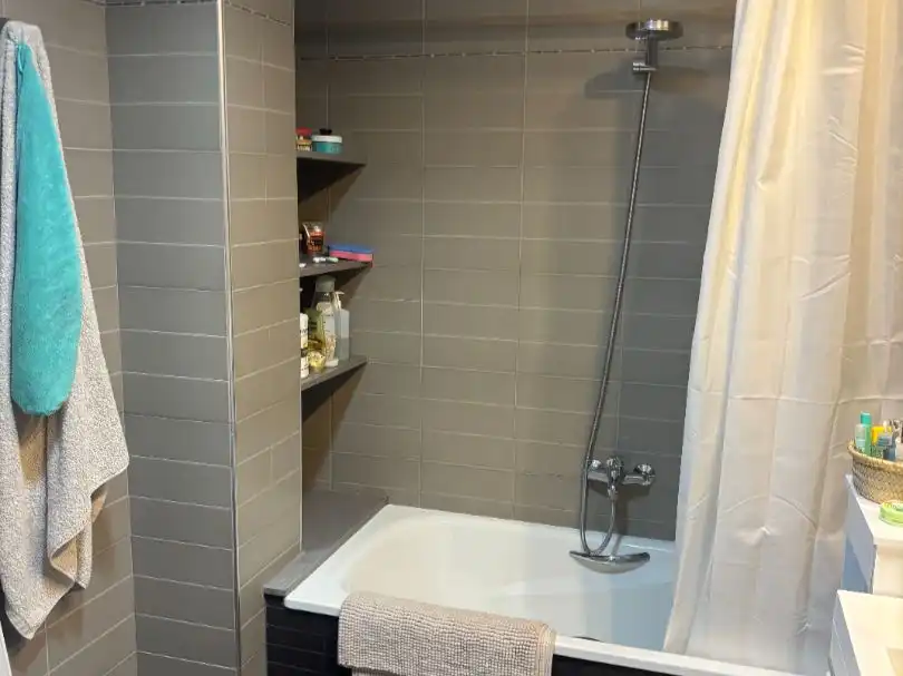 Wohnung zur Miete in Carrer Passeig del Parc, 1, Almussafes Badezimmer von Wohnung zur Miete in Almussafes mit Klimaanlage, Heizung und Terrasse
