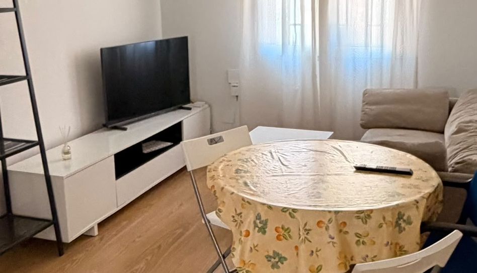 Habitación en Calle de Estoril, 2, Abrantes, Madrid Capital - imagen 1 Foto 1 de Habitación en Calle de Estoril, 2, Abrantes, Madrid Capital