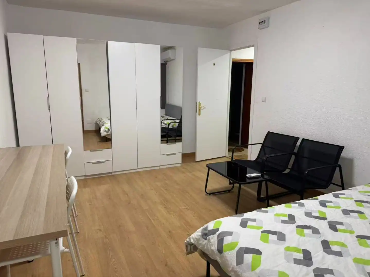 Estudio de alquiler en Calle el Charco, 6, Casco Antiguo Habitación de Estudio de alquiler en Leganés con Aire acondicionado, Parquet y Amueblado