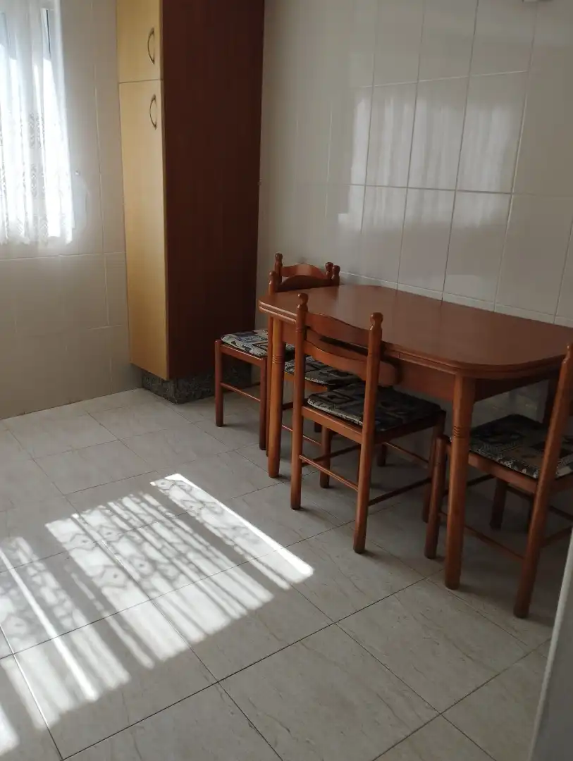 Pis de lloguer a Rúa Fanny Garrido, 8, Agra del Orzán - Ventorrillo Menjador de Pis de lloguer en A Coruña Capital amb Traster, Moblat i Forn