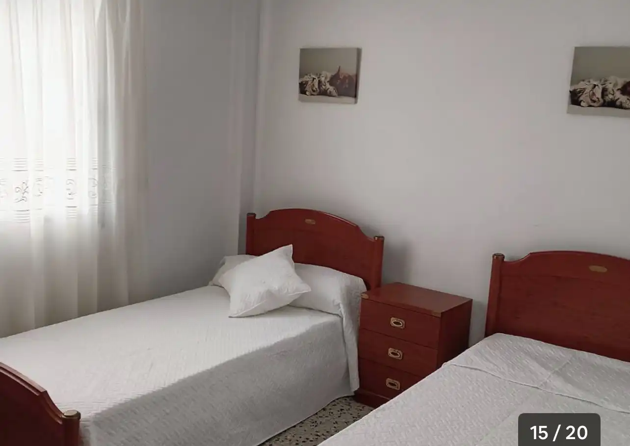 Habitación de Piso de alquiler en Tous con Jardín privado, Terraza y Amueblado