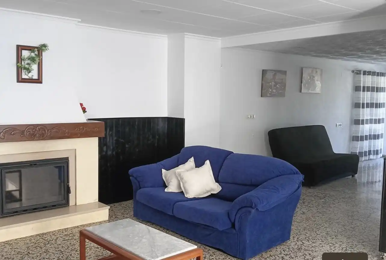Sala de estar de Piso de alquiler en Tous con Jardín privado, Terraza y Amueblado
