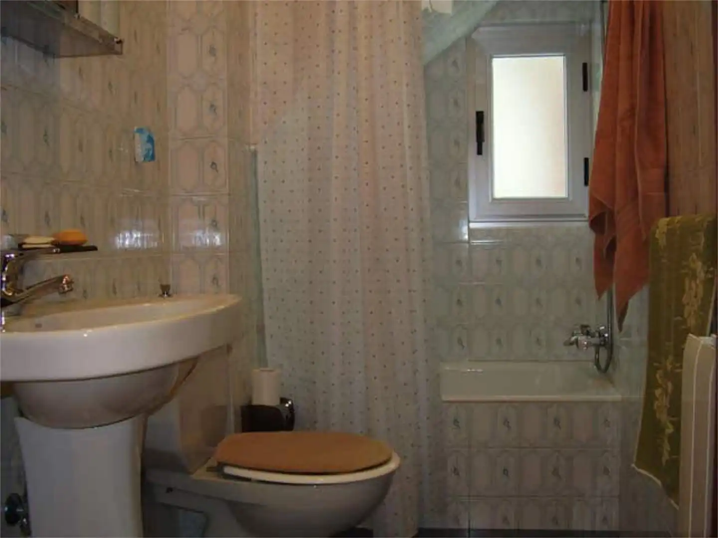 Casa o chalet en venta en Valdefuentes del Páramo Baño de Casa o chalet en venta en Valdefuentes del Páramo con Calefacción, Trastero y Amueblado