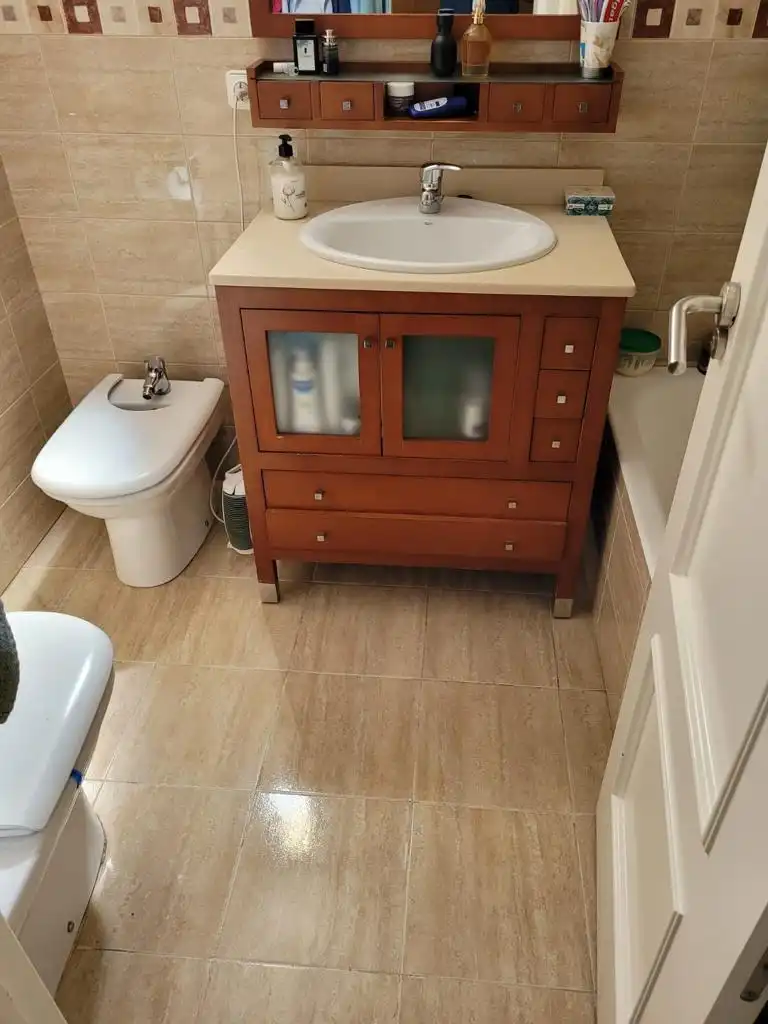 Flat for rent in Calle de José María Pereda, 1, Las Lomas - Las Yucas Bathroom of Flat for rent in Águilas with Air Conditioner, Swimming Pool and Balcony