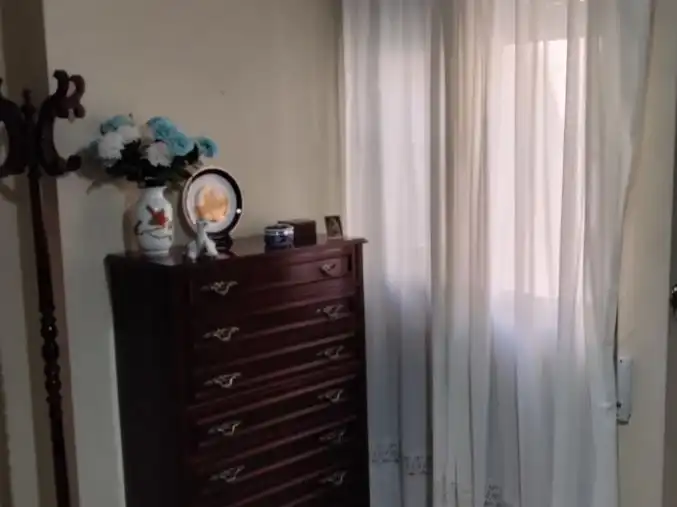 Piso en venta en Toledo, 5, Triana Oeste Habitación de Piso en venta en Sevilla con Aire acondicionado, Terraza y Amueblado