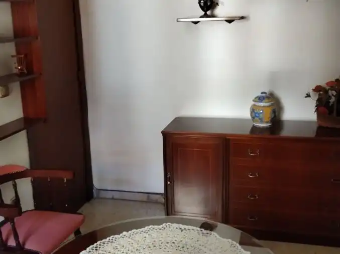 Piso en venta en Toledo, 5, Triana Oeste Sala de estar de Piso en venta en Sevilla con Aire acondicionado, Terraza y Amueblado