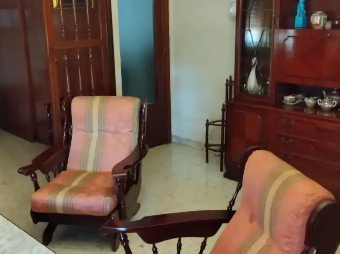 Piso en venta en Toledo, 5, Triana Oeste Sala de estar de Piso en venta en Sevilla con Aire acondicionado, Terraza y Amueblado