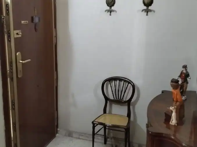 Piso en venta en Toledo, 5, Triana Oeste Piso en venta en Sevilla con Aire acondicionado, Terraza y Amueblado