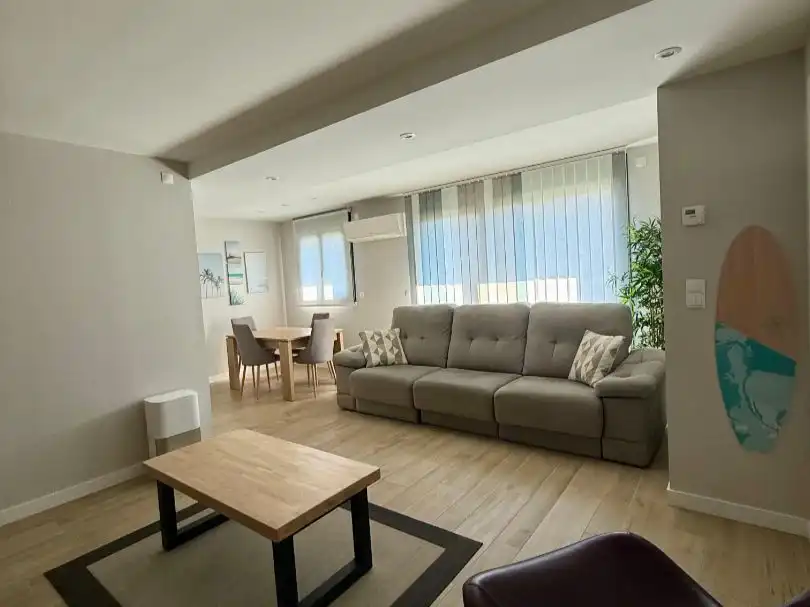 Ático en venta en Gaztañatxu Kalea, 11, Derio Sala de estar de Ático en venta en Derio con Aire acondicionado, Calefacción y Terraza