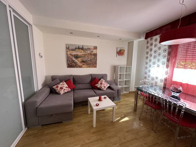 Piso en Alquiler en Calle Sierra Madrona, 33B en Santa María - Pio XII
