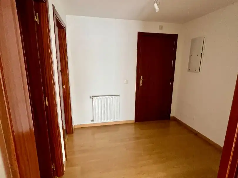 Piso en venta en Calle del Monasterio de Sobrado, 6, Montecarmelo Piso en venta en Madrid con Calefacción, Parquet y Trastero