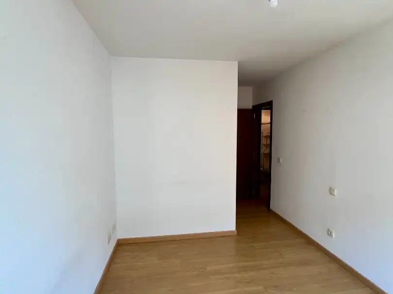Piso en venta en Calle del Monasterio de Sobrado, 6, Montecarmelo Habitación de Piso en venta en Madrid con Calefacción, Parquet y Trastero