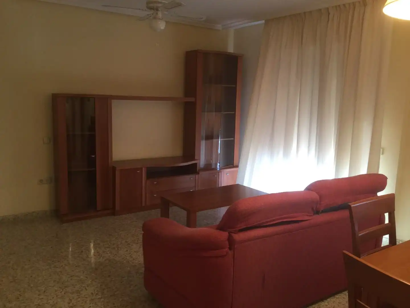 Sala d'estar de Pis de lloguer en Sevilla amb Aire condicionat, Calefacció i Moblat
