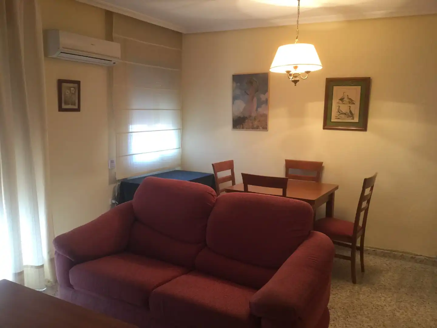 Sala d'estar de Pis de lloguer en Sevilla amb Aire condicionat, Calefacció i Moblat