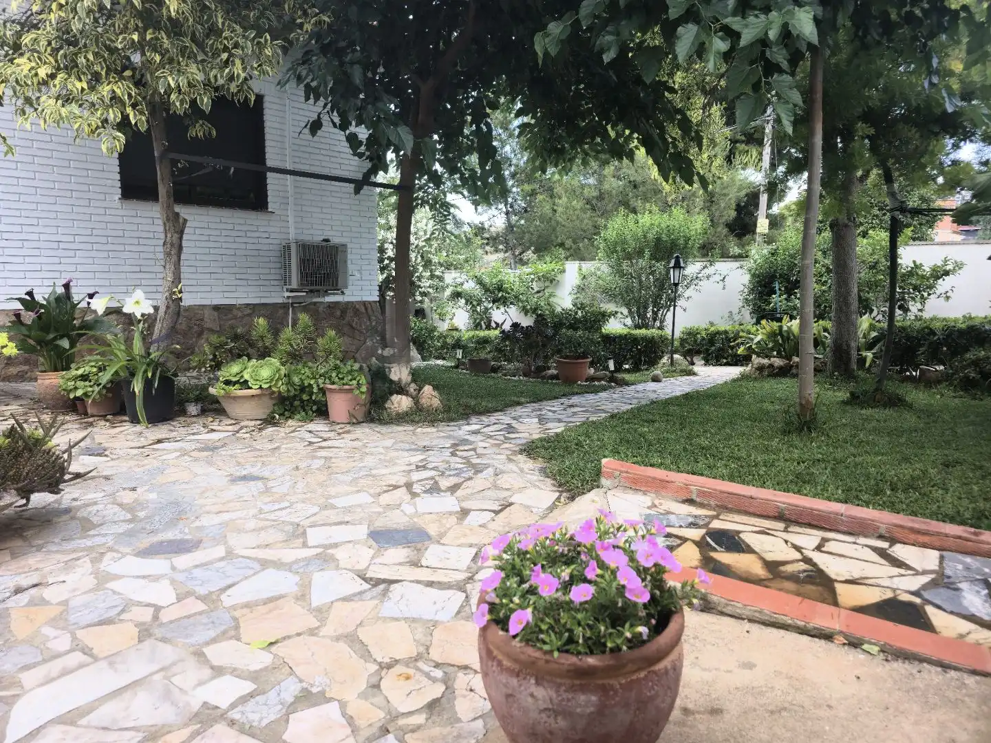 Houses for sale in Calle Valencia, 13, Chiva Garden of Houses for sale in Chiva with Air Conditioner, Terrace and Swimming Pool