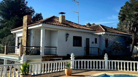 Casa o xalet en venda a Calle Valencia, 13, Sierra Perenchiza - Cumbres de Calicanto - Sto Domingo, Chiva - imatge 2 Foto 2 de Casa o xalet en venda a Calle Valencia, 13, Sierra Perenchiza - Cumbres de Calicanto - Sto Domingo, Chiva