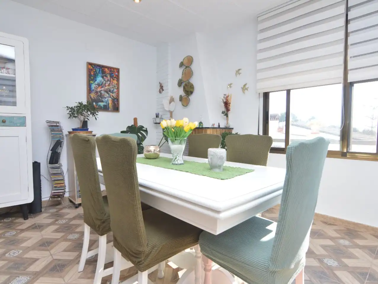 Houses for sale in Calle Valencia, 13, Chiva Dining room of Houses for sale in Chiva with Air Conditioner, Terrace and Swimming Pool