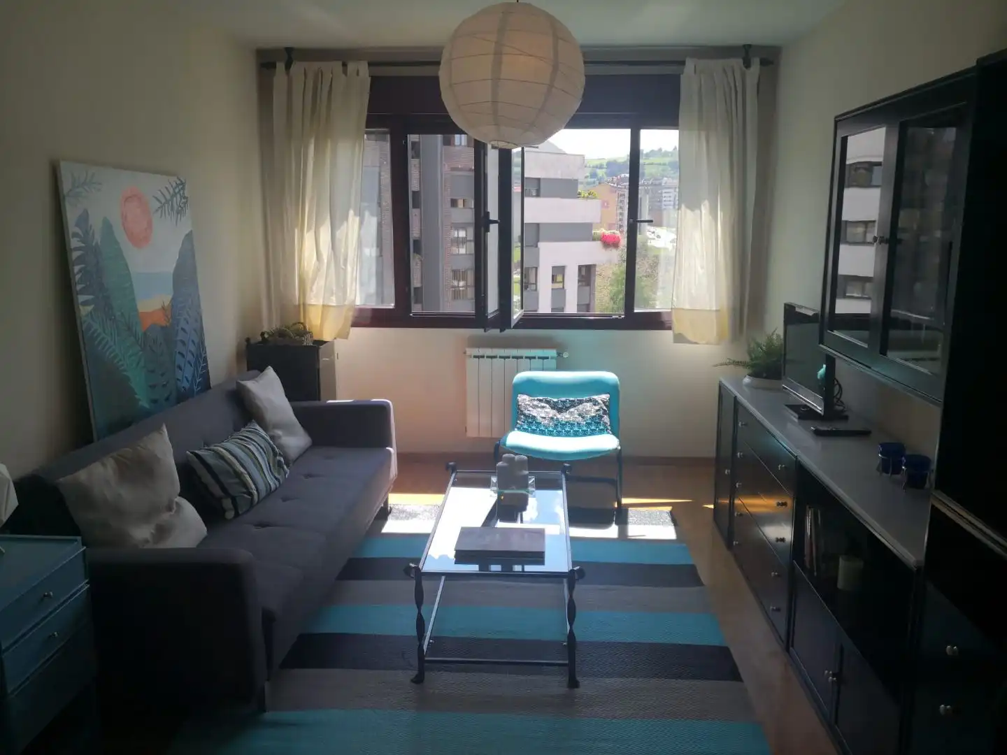 Apartamento de alquiler en Calle del Postigo Bajo, 14, Santo Domingo - El Campillín Sala de estar de Apartamento de alquiler en Oviedo con Calefacción, Jardín privado y Parquet