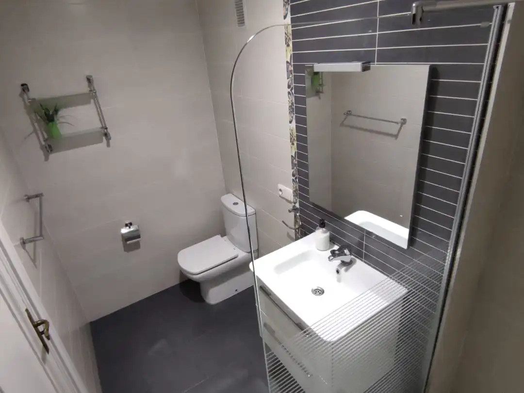 Wohnung zur Miete in Calle San José, 10, Campo Grande Badezimmer von Wohnung zur Miete in Valladolid mit Heizung, Parkett und Terrasse
