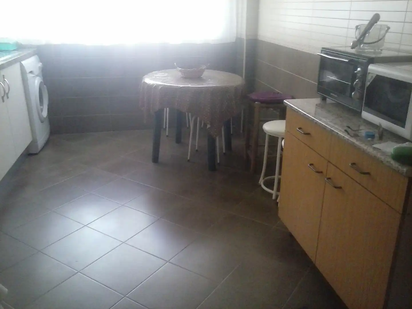 Piso de alquiler en Calle Pérez Hervás, 9, San Carlos - San José Cocina de Piso de alquiler en Sevilla con Trastero, Amueblado y Horno