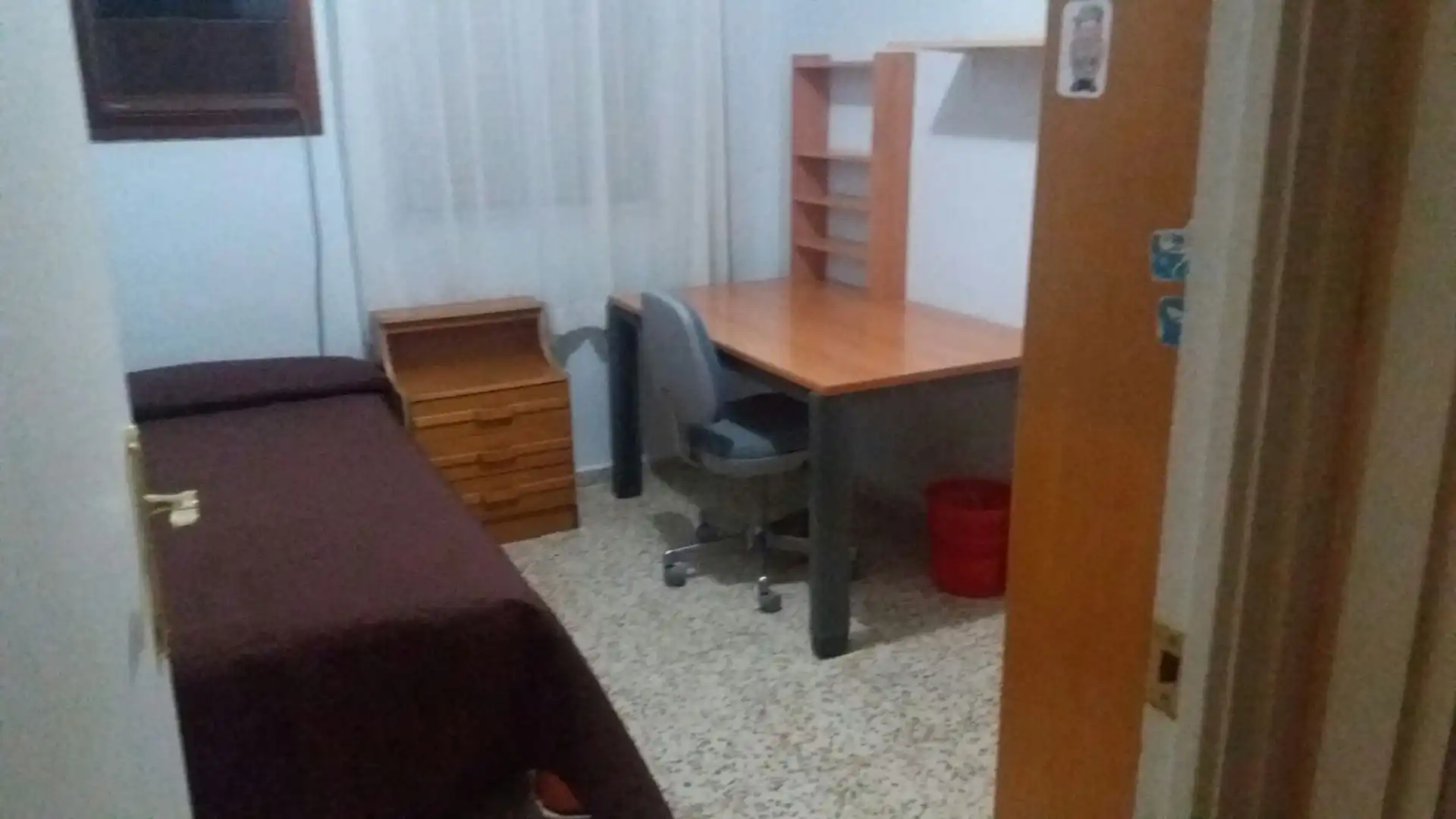 Piso de alquiler en Calle Pérez Hervás, 9, San Carlos - San José Habitación de Piso de alquiler en Sevilla con Trastero, Amueblado y Horno