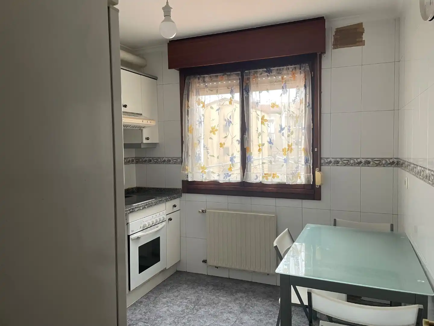 Apartament de lloguer a Calle del Padre Buenaventura de Paredes, 6, Milán - Pumarín Cuina de Apartament de lloguer en Oviedo
