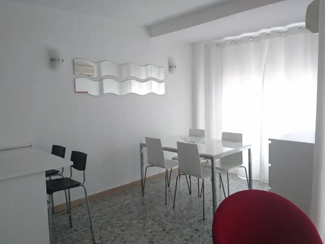 Piso de alquiler en Calle Granada, 46, Centro Histórico Comedor de Piso de alquiler en Málaga Capital con Aire acondicionado y Balcón