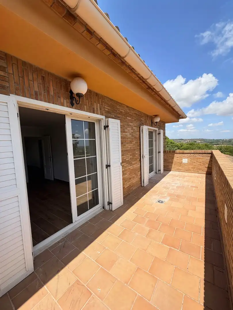Casa o chalet de alquiler en Calle Mollo de l'Almud, 1, Picassent Terraza de Casa o chalet de alquiler en Picassent con Calefacción, Jardín privado y Parquet