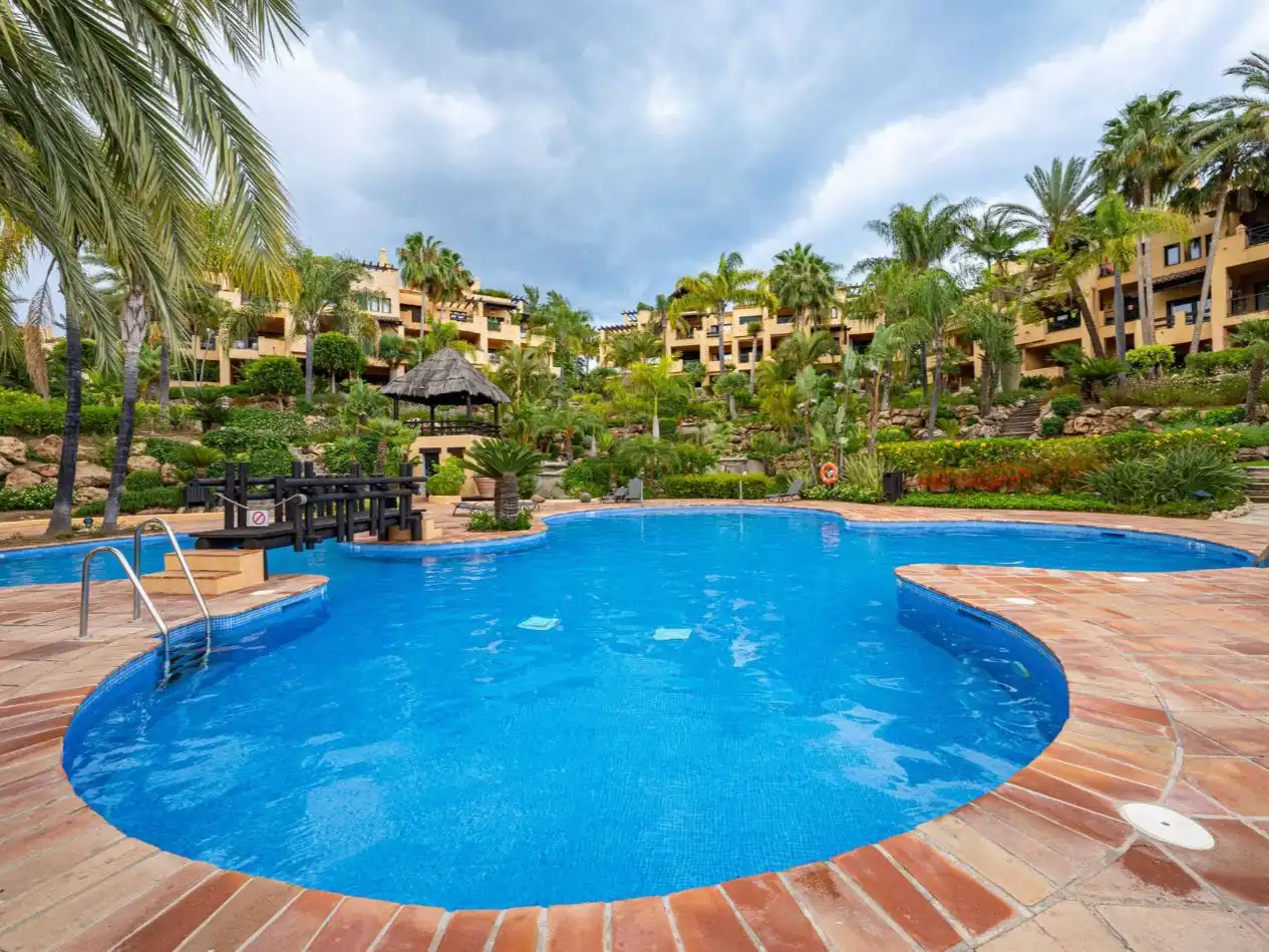 Piscina de Apartamento para compartir en Estepona con Aire acondicionado, Calefacción y Piscina