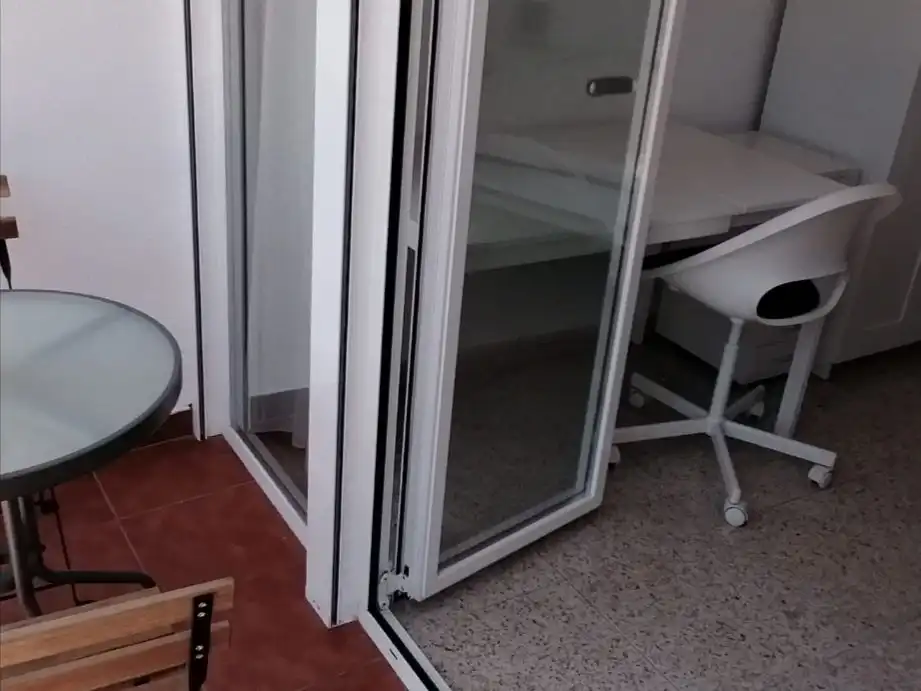 Flat for rent in Calle Marquesa de Valdeiglesias, 1, Córdoba Capital Balcony of Flat for rent in Córdoba Capital with Air Conditioner and Terrace
