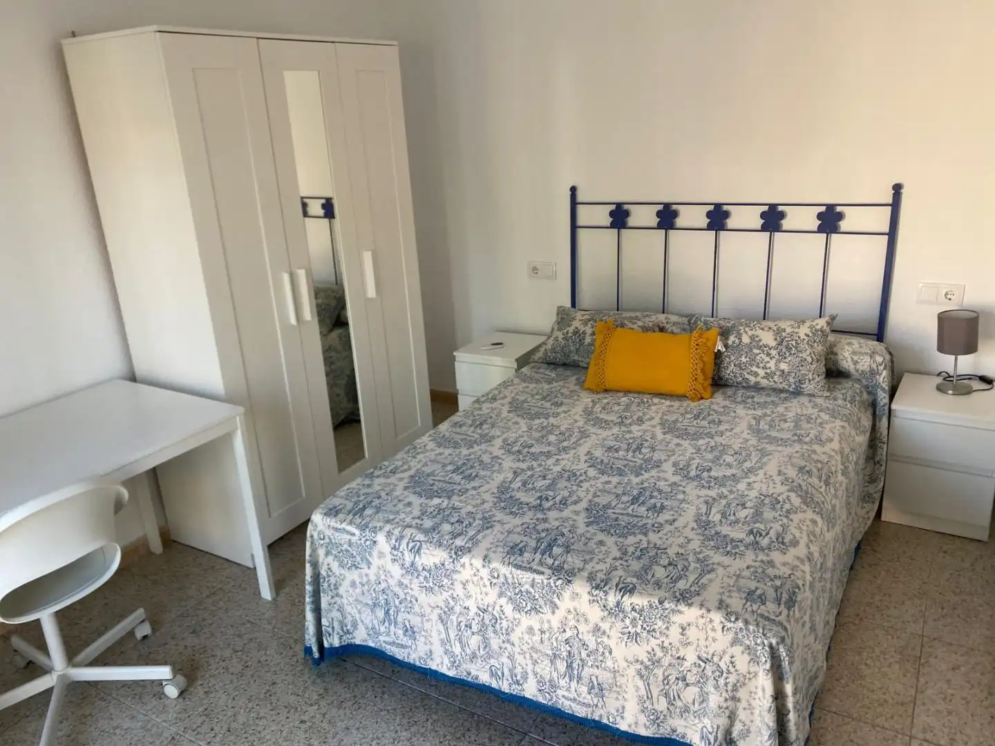Flat for rent in Calle Marquesa de Valdeiglesias, 1, Córdoba Capital Bedroom of Flat for rent in Córdoba Capital with Air Conditioner and Terrace