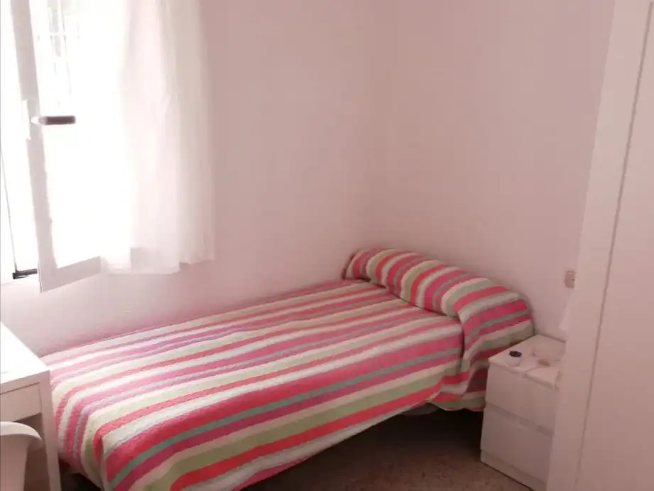Flat for rent in Calle Marquesa de Valdeiglesias, 1, Córdoba Capital Bedroom of Flat for rent in Córdoba Capital with Air Conditioner and Terrace