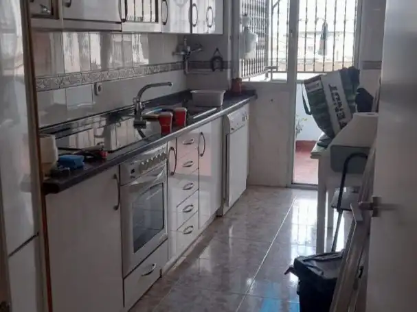Flat for rent in Calle Capitán Gaona, 2, San Millán - Ayuntamiento Kitchen of Flat for rent in Logroño with Heating, Parquet flooring and Terrace