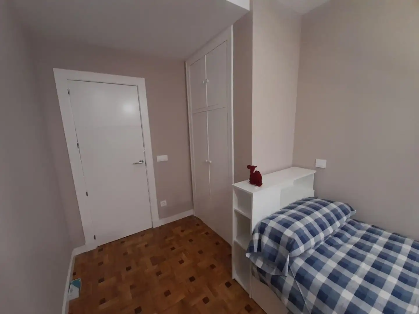 Flat for rent in Calle Capitán Gaona, 2, San Millán - Ayuntamiento Bedroom of Flat for rent in Logroño with Heating, Parquet flooring and Terrace