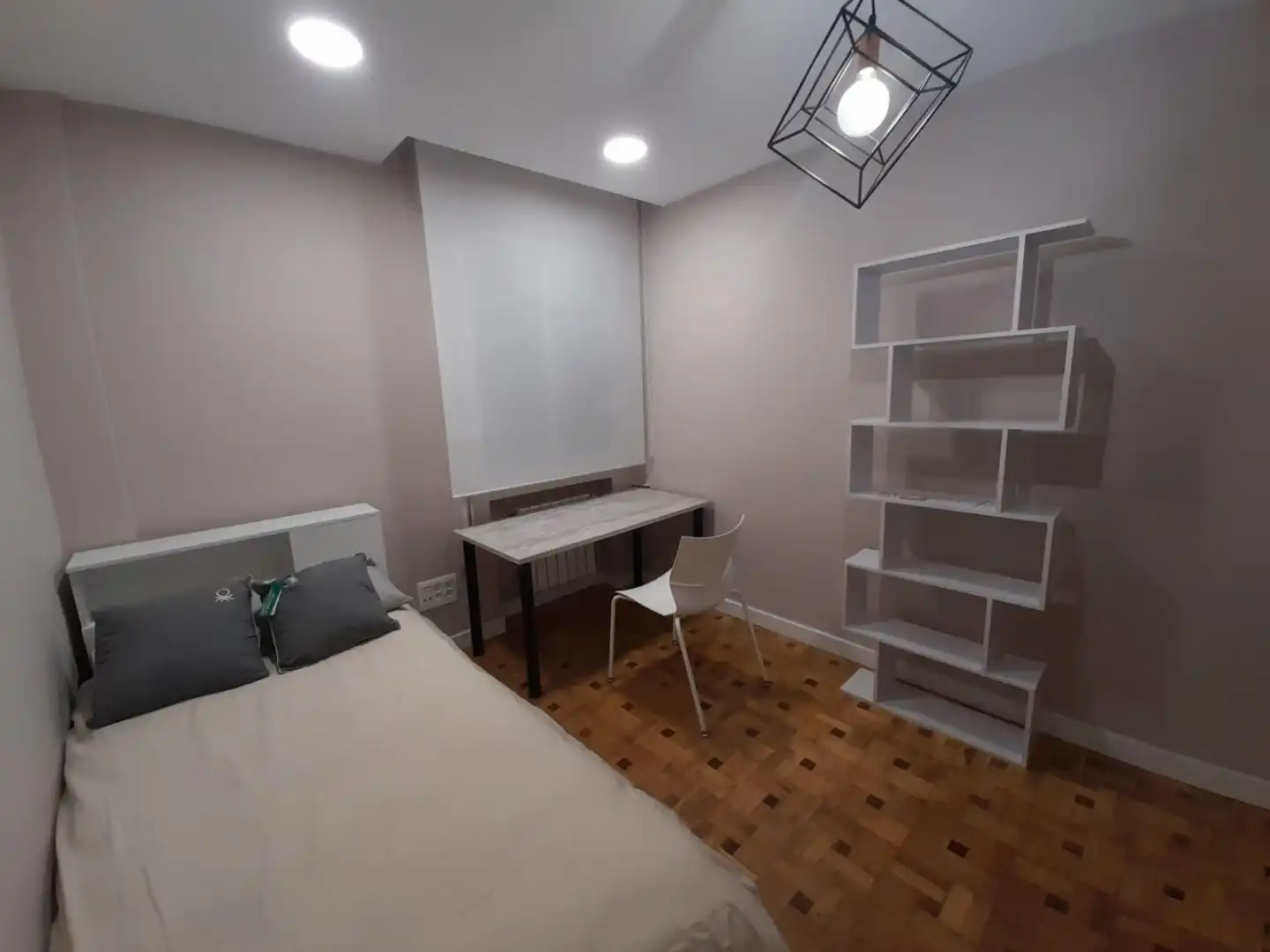 Flat for rent in Calle Capitán Gaona, 2, San Millán - Ayuntamiento Bedroom of Flat for rent in Logroño with Heating, Parquet flooring and Terrace